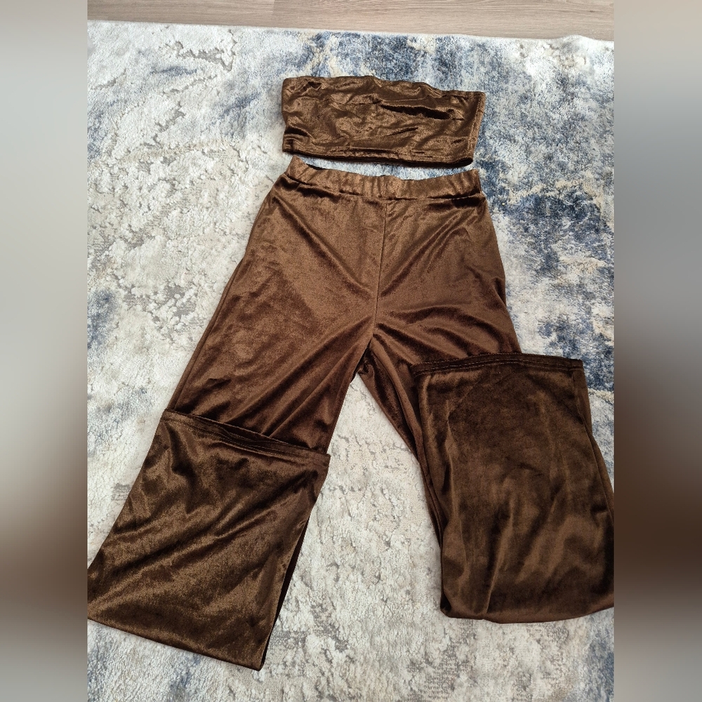 SHEIN Chocolate Velvet Ensemble